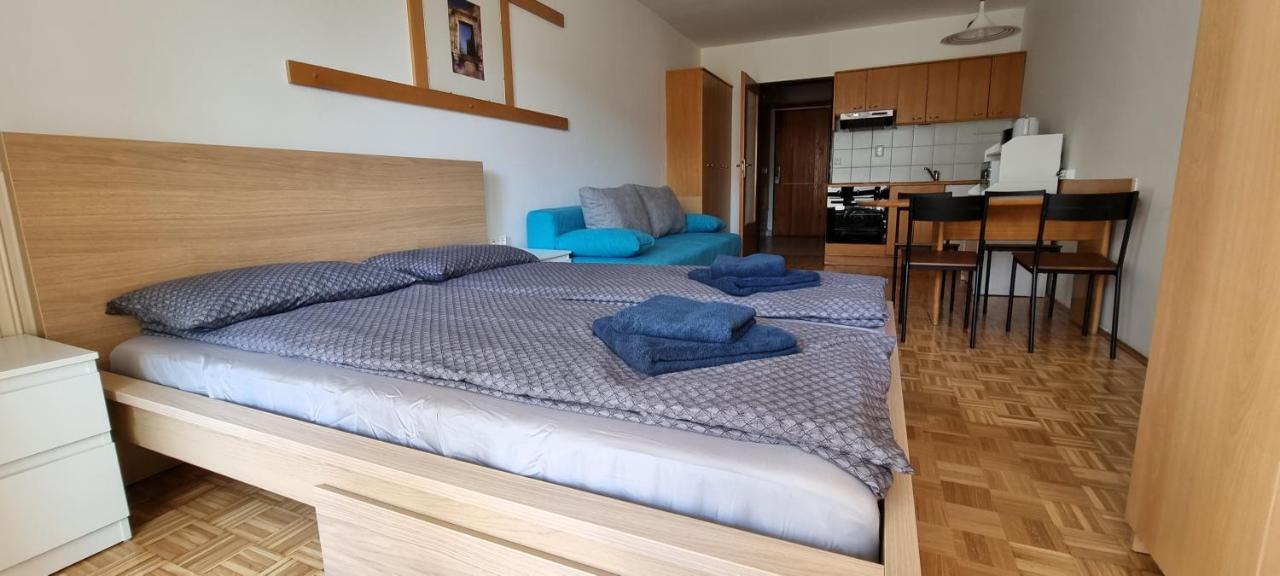 Apartma Luka With Private Parking Apartment Izola Bagian luar foto