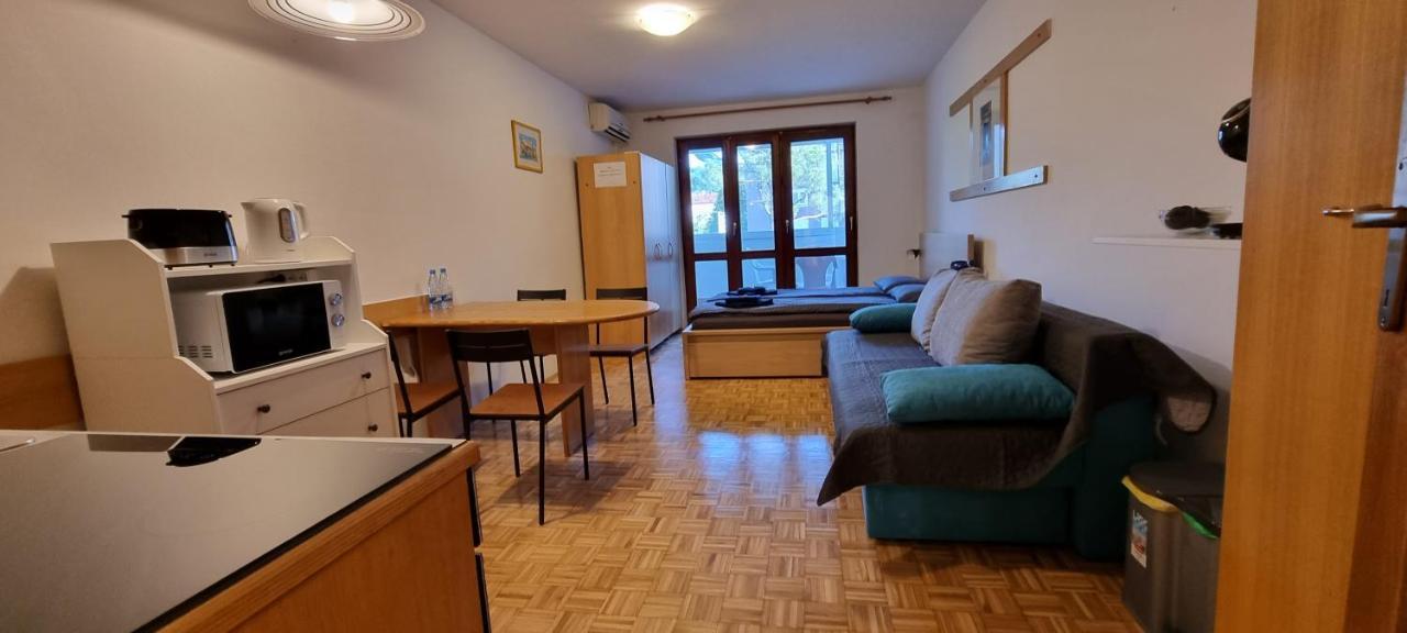 Apartma Luka With Private Parking Apartment Izola Bagian luar foto