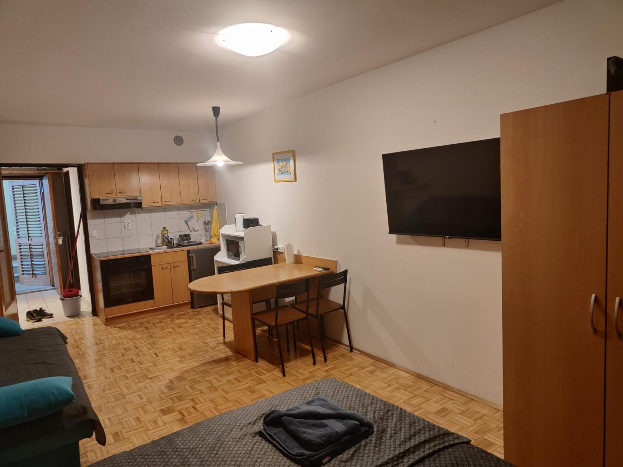 Apartma Luka With Private Parking Apartment Izola Bagian luar foto